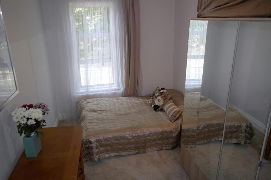 2 Bed Room Flat Near Westfield, West Λονδίνο Εξωτερικό φωτογραφία