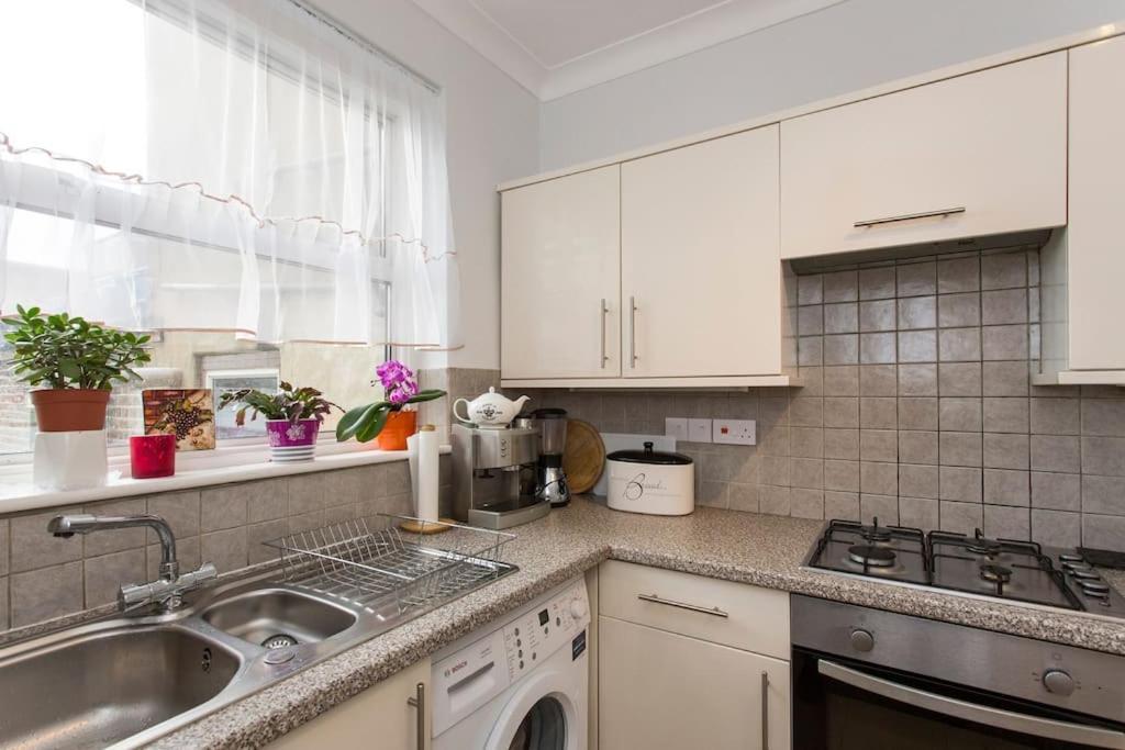 2 Bed Room Flat Near Westfield, West Λονδίνο Εξωτερικό φωτογραφία