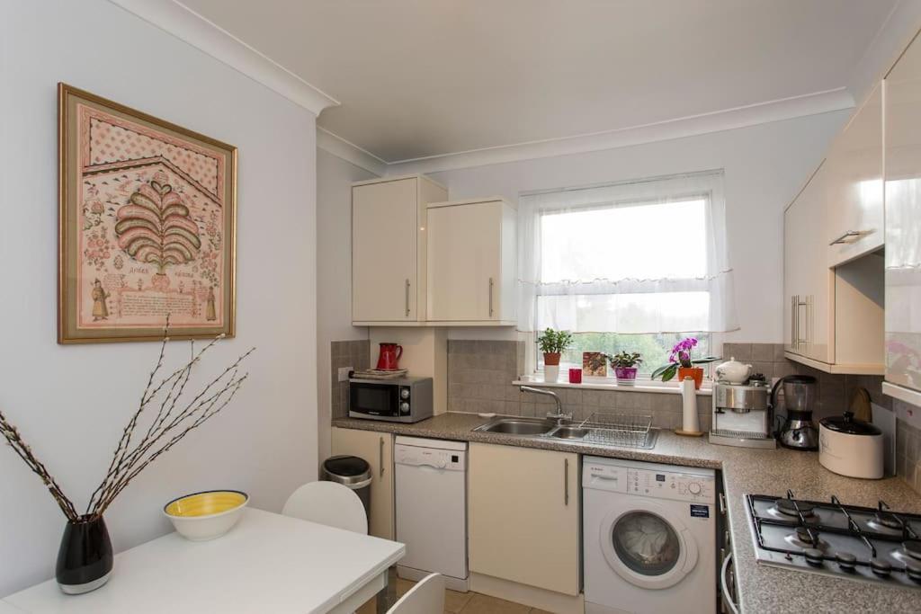2 Bed Room Flat Near Westfield, West Λονδίνο Εξωτερικό φωτογραφία