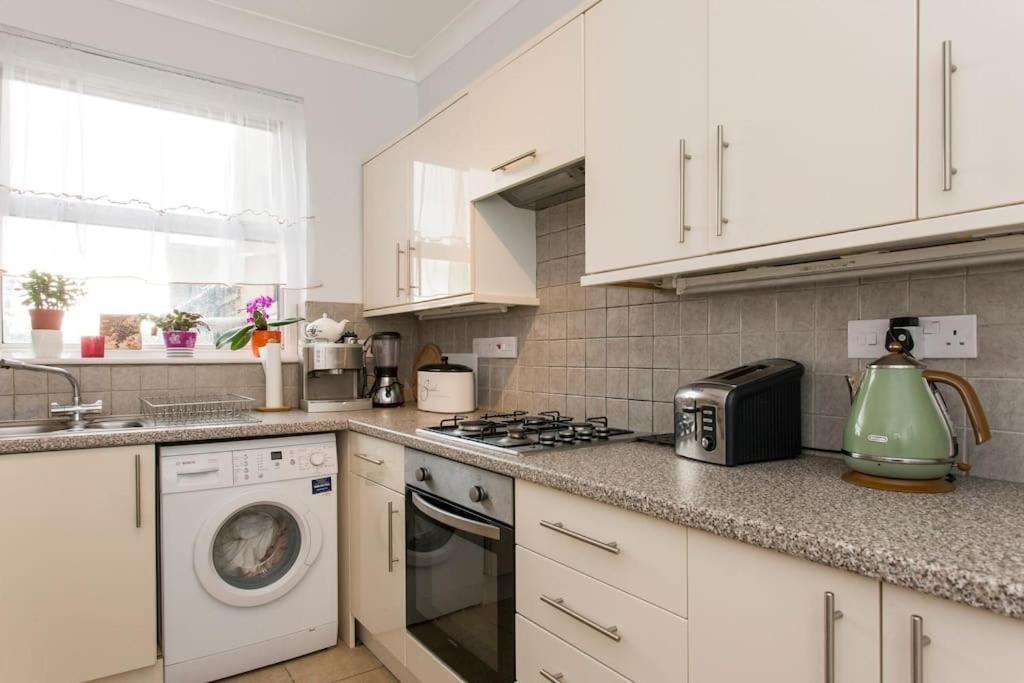 2 Bed Room Flat Near Westfield, West Λονδίνο Εξωτερικό φωτογραφία